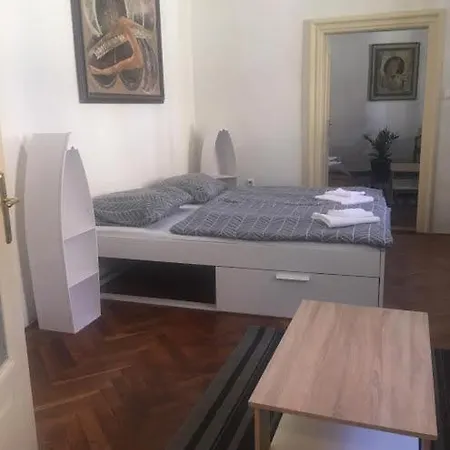 Lägenhet Mira 10 Bratislava