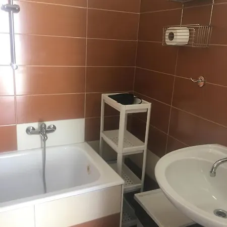 Apartman Mira 10 *